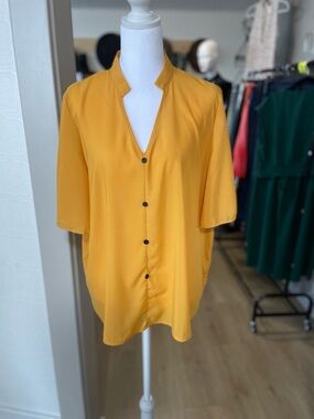 SHEIN Mustard Short-Sleeve Button Down Shirt
